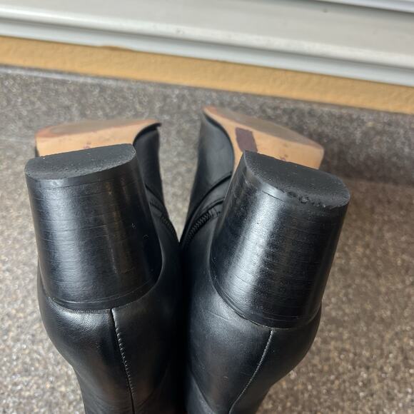 Clarks Classic Ankle Bootie Womens Sz 9M Black Leather Comfort Casual Block Heel - Picture 8 of 11